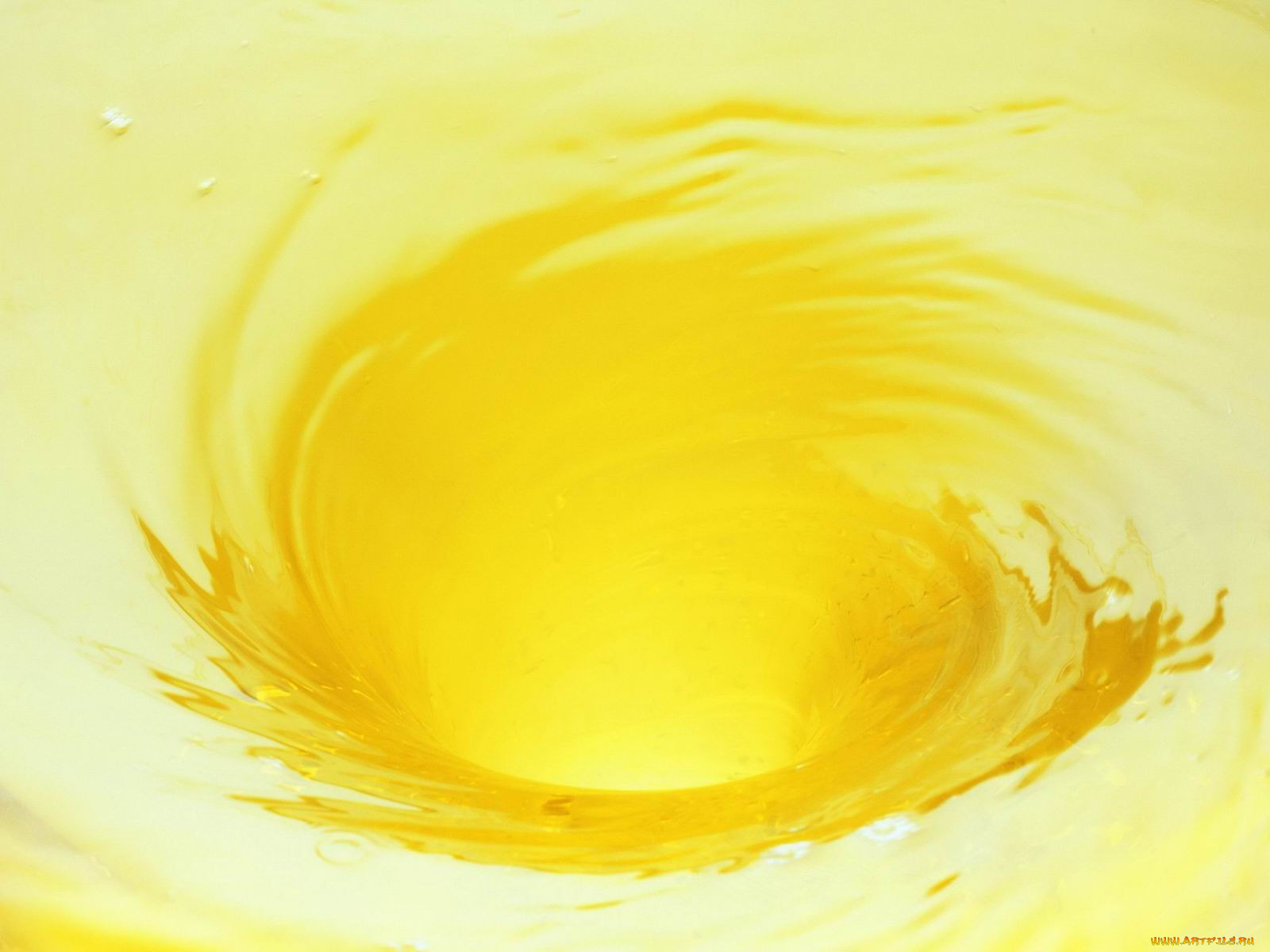 Желтый жидкий слизь